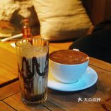 成都探店｜一家藏在老街里暗色系咖啡与酒bar