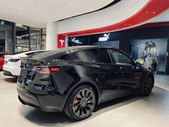 -TESLA 特斯拉(广州天环广场体验店)