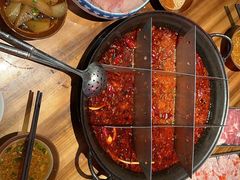 -周小明火锅(黑金冠社区店)