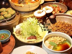 -吃饭皇帝大土家民族菜(正大广场店)
