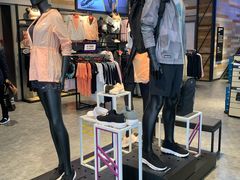 -SKECHERS 斯凯奇(上海国际时尚中心店)