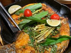 香茅草烤罗非鱼-云海肴·汽锅鸡·云南菜(高德置地店)