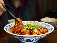 姜汁焦皮肘子-锦庐道地川菜(来福士店)