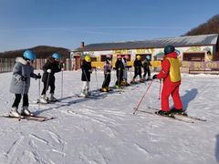 -五家山森林公园滑雪场