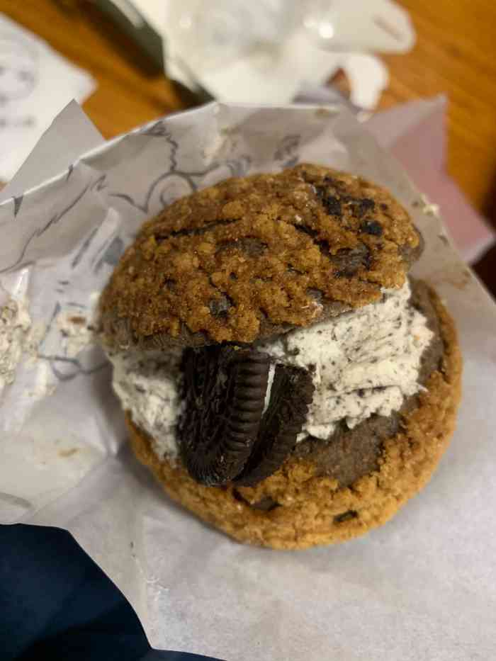 西树泡芙chez choux(仙霞西路店)-"喜欢,非常满意,每次来西郊百联必买