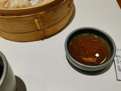 -馋三尺蟹粉小笼(人民广场店)