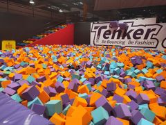 -Tenker Club弹刻极限主题公园 · 蹦床 · 团建 · 生日派对(大关店)