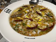 老坛酸菜鲈鱼-渔语鱼新川菜Bistro(万象天地店)