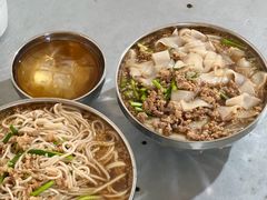 -正宗杨记普洱酸醋米线(总店)