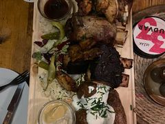 烤肉拼盘-Krčma Šatlava