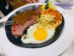 -汤姆家的牛排意面披萨(新城市广场店)