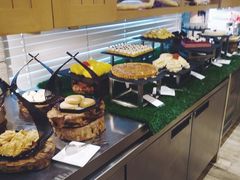 自助取餐区-北京王府井希尔顿酒店·万斯阁西餐厅