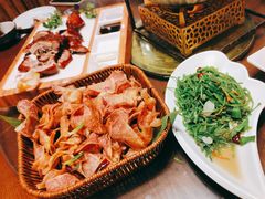 -老滇山寨•云南特色菜•地方菜•民族风情歌舞表演(金碧店)