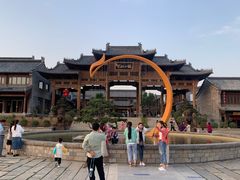 -雪山彩虹谷景区