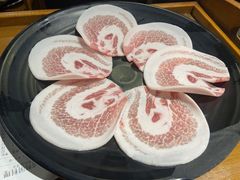 薄切五花肉-唯成•韩国炭火烤肉 유성고기