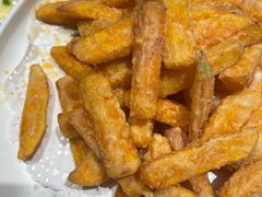 蛋黄焗南瓜-小船渔村•大连菜•大连焖鱼(黄河路店)