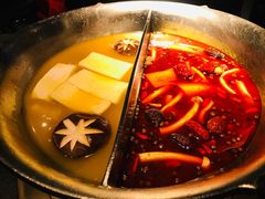 -湊湊火锅·茶憩(新中关购物中心店)