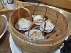 手拆蟹黄小笼包-龍堂蟹黄小笼包(德思勤四季汇店)