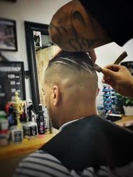 点击看大图 -TIGERBARBERSHOP 老虎男士理发店