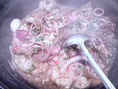 -乡巴佬鼎锅饭
