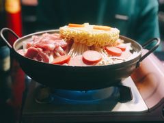 泡菜五花肉锅-炙韩料理·部队锅专门店