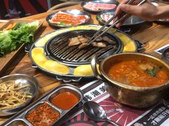 -青瓦炭韩潮烤肉(花园道店)