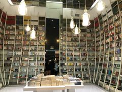 -钟书阁(松江泰晤士小镇店)