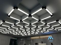 -M Stand(南京紫峰大厦店)