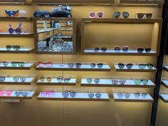 -罗伯特眼镜·蔡司官方授权(罗湖国贸店)