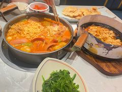 部队年糕火锅-七八冷面·延边朝鲜族美食(欢乐谷店)
