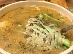 -郑件洋芋饭庄