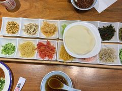 -怪噜范·老贵阳街头名小吃(数博万达店)