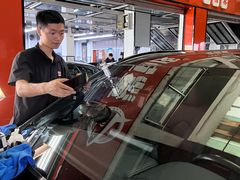 -鲨鱼皮汽车凹陷玻璃修复(静安店)