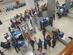 -班达拉奈克国际机场