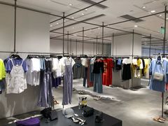 -URBAN REVIVO(欢乐海岸购物中心店)