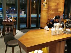 大堂-星巴克臻选(广州二沙岛文立方店)