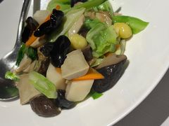 清炒时令蔬菜-屋里厢上海菜馆