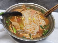 -铁锅哥米线