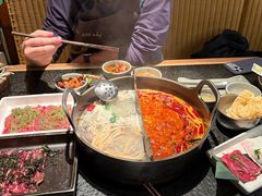 -三出山火锅(南京万象天地店)