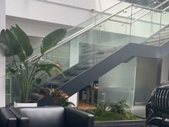 -上海星瀚奔驰4S店(红柳路店)