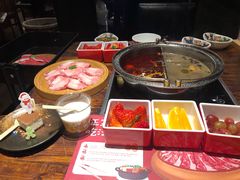 草莓季-披头士和牛火锅·寿喜烧自助(陶溪川店)