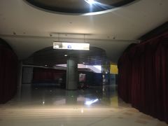 -上海滩商厦-地下停车场