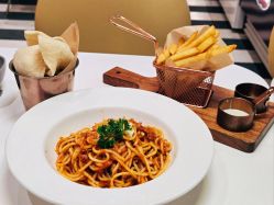 -奈尔宝·儿童乐园·亲子餐厅(华采天地店)