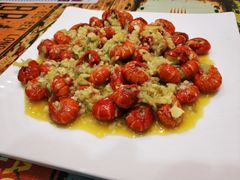 蒜香龙虾尾-扒虾小妹儿麻辣海鲜(宏图街店)