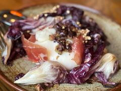 布拉塔奶酪色拉配落地球-BOR Eatery(安福路店)