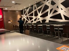 -麦当劳(汉口火车站候车室店)
