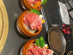 -山川小町·极番烧肉(新地假日广场店)