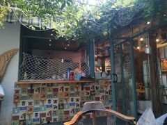 -喵屿·大理花园猫咖