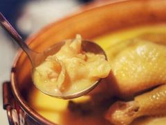 -鲜入围煮花胶鸡海鲜火锅