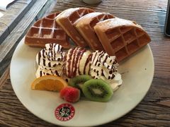 水果冰淇淋松饼-MAAN COFFEE(金桥店)